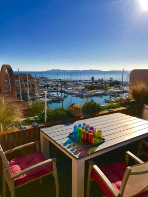 Port Hyeres Duplex plein Sud 200 M2 et 100 M2 de terrasse